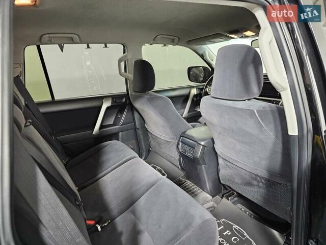 Черный Тойота Ленд Крузер Прадо, объемом двигателя 2.69 л и пробегом 115 тыс. км за 27777 $, фото 17 на Automoto.ua