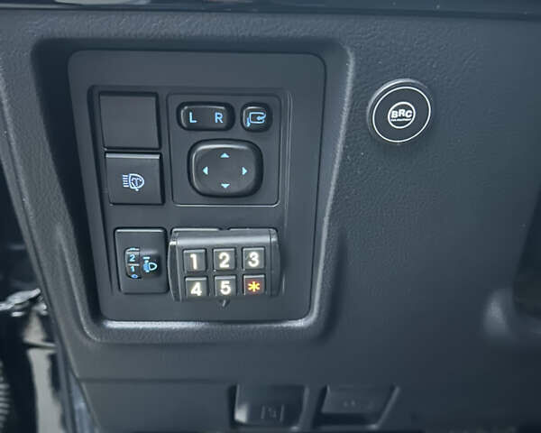 Черный Тойота Ленд Крузер Прадо, объемом двигателя 4 л и пробегом 58 тыс. км за 40000 $, фото 7 на Automoto.ua