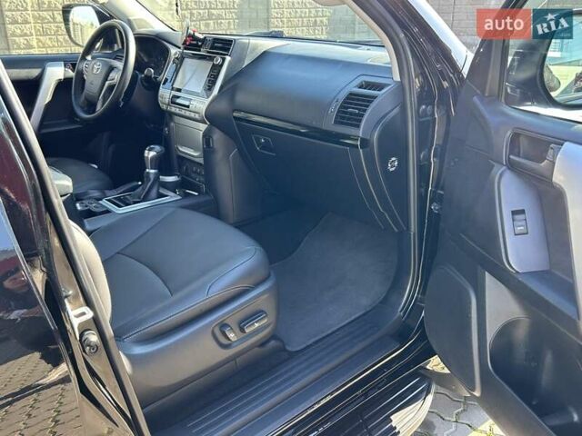 Чорний Тойота Ленд Крузер Прадо, об'ємом двигуна 3.96 л та пробігом 158 тис. км за 37999 $, фото 18 на Automoto.ua