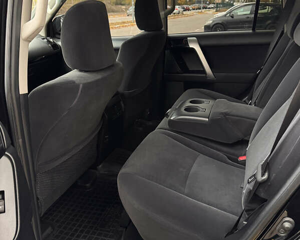 Черный Тойота Ленд Крузер Прадо, объемом двигателя 2.69 л и пробегом 111 тыс. км за 28500 $, фото 8 на Automoto.ua