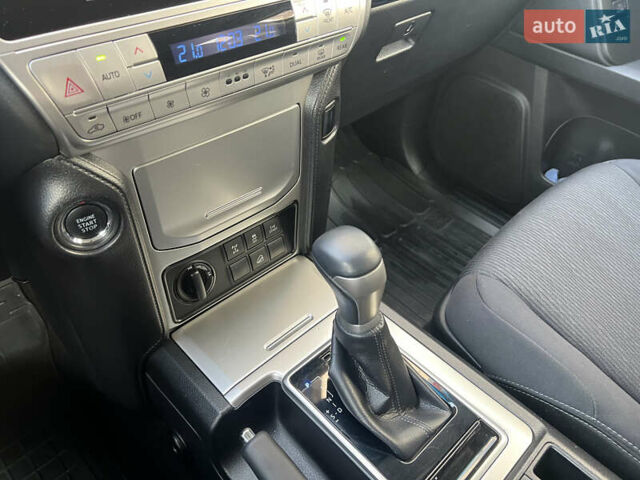 Чорний Тойота Ленд Крузер Прадо, об'ємом двигуна 2.76 л та пробігом 34 тис. км за 41800 $, фото 15 на Automoto.ua