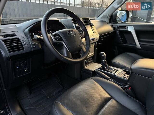 Черный Тойота Ленд Крузер Прадо, объемом двигателя 3.96 л и пробегом 149 тыс. км за 41500 $, фото 8 на Automoto.ua