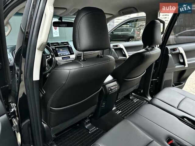 Черный Тойота Ленд Крузер Прадо, объемом двигателя 4 л и пробегом 105 тыс. км за 34750 $, фото 53 на Automoto.ua