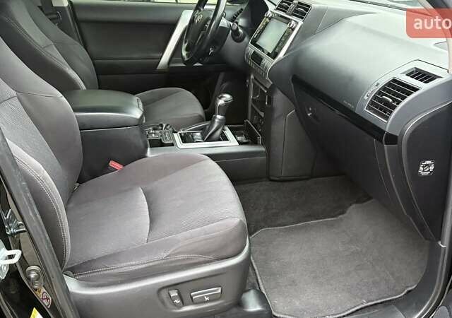 Чорний Тойота Ленд Крузер Прадо, об'ємом двигуна 2.76 л та пробігом 175 тис. км за 37470 $, фото 5 на Automoto.ua