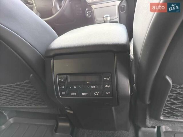 Черный Тойота Ленд Крузер Прадо, объемом двигателя 2.76 л и пробегом 163 тыс. км за 37500 $, фото 29 на Automoto.ua