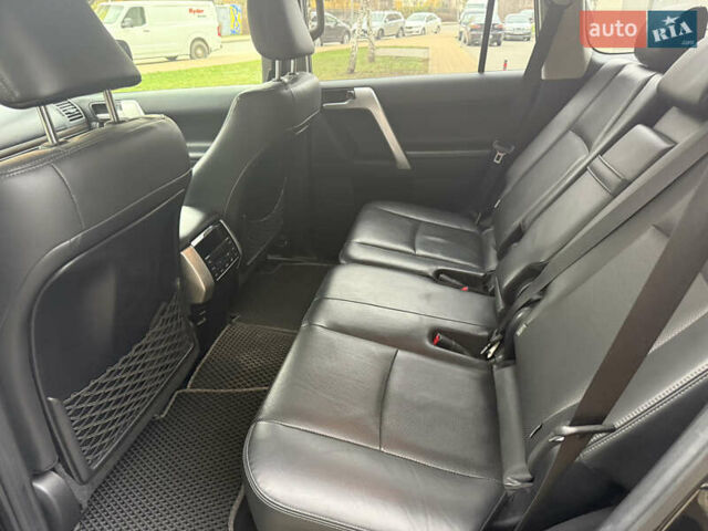 Чорний Тойота Ленд Крузер Прадо, об'ємом двигуна 4 л та пробігом 156 тис. км за 36900 $, фото 14 на Automoto.ua