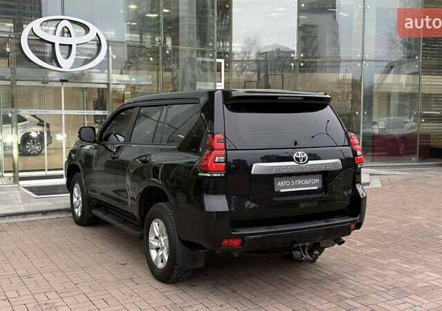 Чорний Тойота Ленд Крузер Прадо, об'ємом двигуна 2.76 л та пробігом 175 тис. км за 37470 $, фото 1 на Automoto.ua