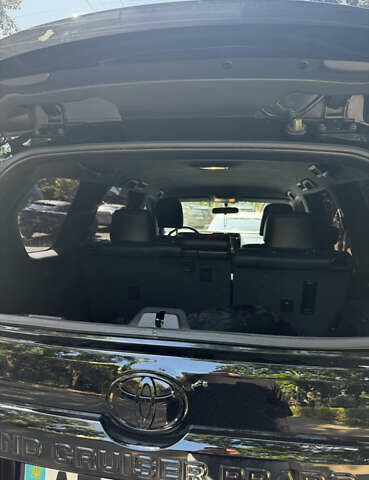 Черный Тойота Ленд Крузер Прадо, объемом двигателя 3.96 л и пробегом 80 тыс. км за 42000 $, фото 8 на Automoto.ua