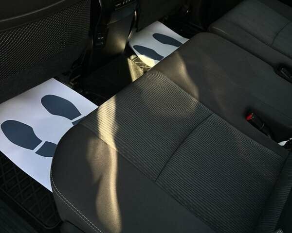 Черный Тойота Ленд Крузер Прадо, объемом двигателя 2.8 л и пробегом 143 тыс. км за 34500 $, фото 18 на Automoto.ua