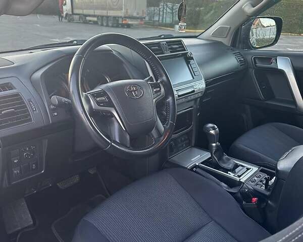 Чорний Тойота Ленд Крузер Прадо, об'ємом двигуна 2.8 л та пробігом 98 тис. км за 38500 $, фото 9 на Automoto.ua