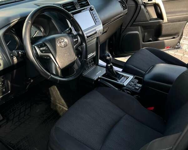 Черный Тойота Ленд Крузер Прадо, объемом двигателя 2.8 л и пробегом 143 тыс. км за 34500 $, фото 7 на Automoto.ua