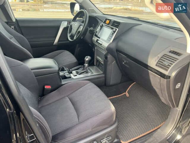 Черный Тойота Ленд Крузер Прадо, объемом двигателя 2.8 л и пробегом 107 тыс. км за 37500 $, фото 13 на Automoto.ua