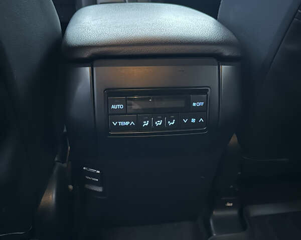 Черный Тойота Ленд Крузер Прадо, объемом двигателя 4 л и пробегом 58 тыс. км за 40000 $, фото 8 на Automoto.ua