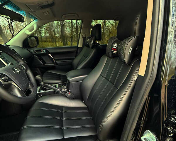 Чорний Тойота Ленд Крузер Прадо, об'ємом двигуна 2.8 л та пробігом 98 тис. км за 39900 $, фото 18 на Automoto.ua