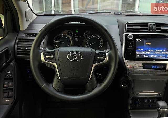 Чорний Тойота Ленд Крузер Прадо, об'ємом двигуна 2.76 л та пробігом 168 тис. км за 38400 $, фото 8 на Automoto.ua