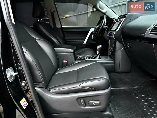 Черный Тойота Ленд Крузер Прадо, объемом двигателя 4 л и пробегом 105 тыс. км за 34750 $, фото 40 на Automoto.ua