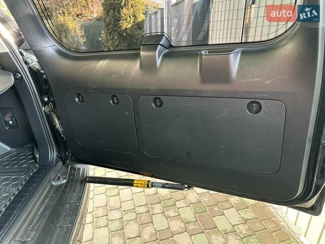 Чорний Тойота Ленд Крузер Прадо, об'ємом двигуна 2.76 л та пробігом 118 тис. км за 45800 $, фото 21 на Automoto.ua