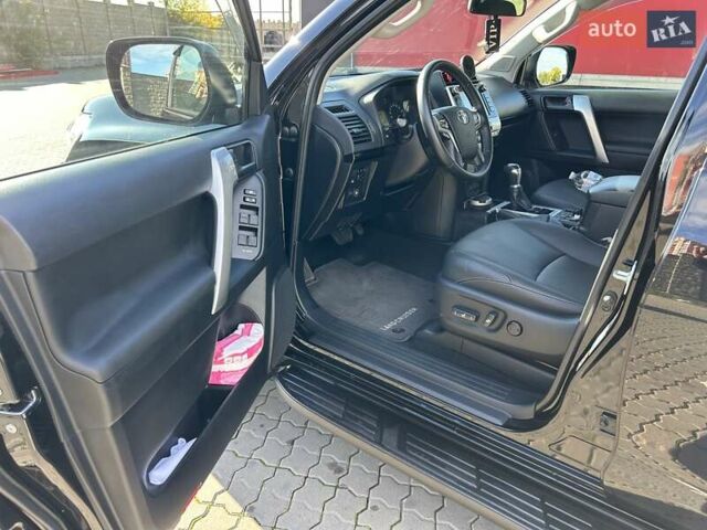 Чорний Тойота Ленд Крузер Прадо, об'ємом двигуна 3.96 л та пробігом 158 тис. км за 37999 $, фото 26 на Automoto.ua