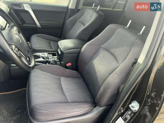 Черный Тойота Ленд Крузер Прадо, объемом двигателя 2.8 л и пробегом 107 тыс. км за 37500 $, фото 10 на Automoto.ua