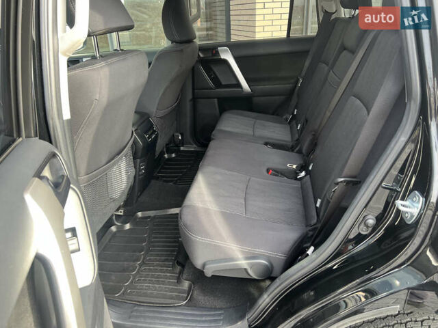 Чорний Тойота Ленд Крузер Прадо, об'ємом двигуна 2.76 л та пробігом 34 тис. км за 41800 $, фото 10 на Automoto.ua