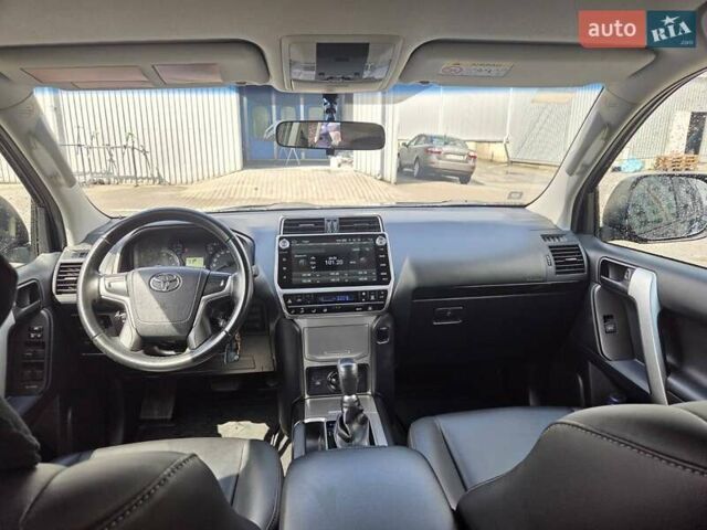 Черный Тойота Ленд Крузер Прадо, объемом двигателя 2.69 л и пробегом 90 тыс. км за 30000 $, фото 3 на Automoto.ua