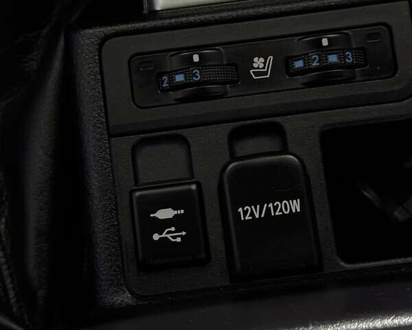 Черный Тойота Ленд Крузер Прадо, объемом двигателя 4 л и пробегом 139 тыс. км за 42000 $, фото 30 на Automoto.ua