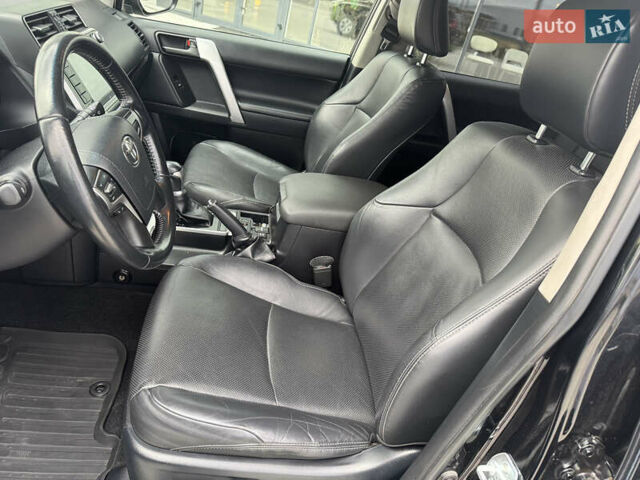 Черный Тойота Ленд Крузер Прадо, объемом двигателя 4 л и пробегом 117 тыс. км за 39500 $, фото 22 на Automoto.ua