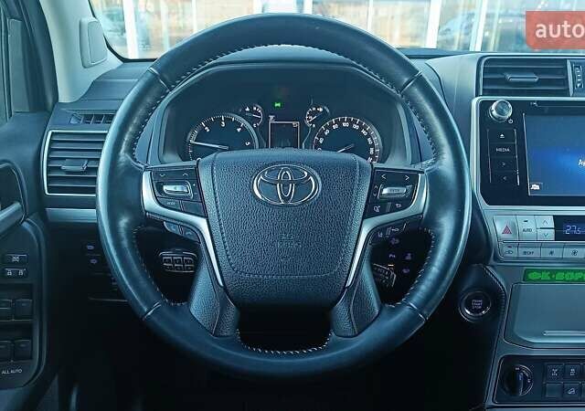 Чорний Тойота Ленд Крузер Прадо, об'ємом двигуна 2.76 л та пробігом 209 тис. км за 37910 $, фото 8 на Automoto.ua