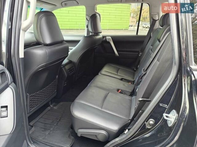 Черный Тойота Ленд Крузер Прадо, объемом двигателя 2.76 л и пробегом 163 тыс. км за 37500 $, фото 25 на Automoto.ua