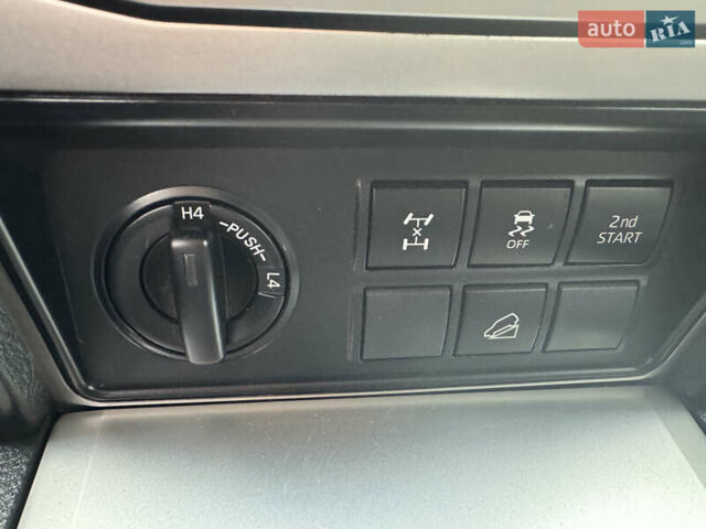 Черный Тойота Ленд Крузер Прадо, объемом двигателя 4 л и пробегом 117 тыс. км за 39500 $, фото 14 на Automoto.ua