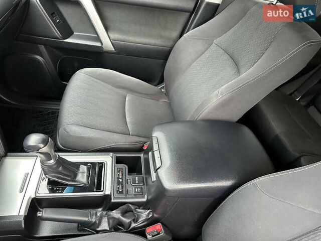 Черный Тойота Ленд Крузер Прадо, объемом двигателя 2.76 л и пробегом 144 тыс. км за 37300 $, фото 27 на Automoto.ua