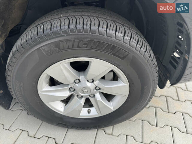 Черный Тойота Ленд Крузер Прадо, объемом двигателя 4 л и пробегом 117 тыс. км за 39500 $, фото 23 на Automoto.ua