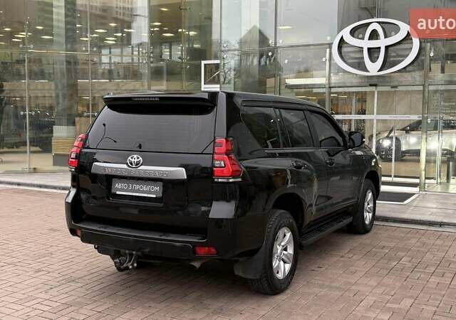 Чорний Тойота Ленд Крузер Прадо, об'ємом двигуна 2.76 л та пробігом 175 тис. км за 37470 $, фото 16 на Automoto.ua