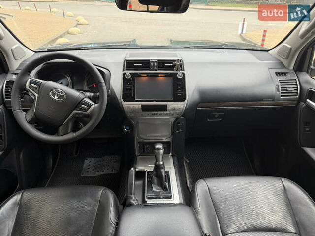 Чорний Тойота Ленд Крузер Прадо, об'ємом двигуна 4 л та пробігом 156 тис. км за 36900 $, фото 19 на Automoto.ua