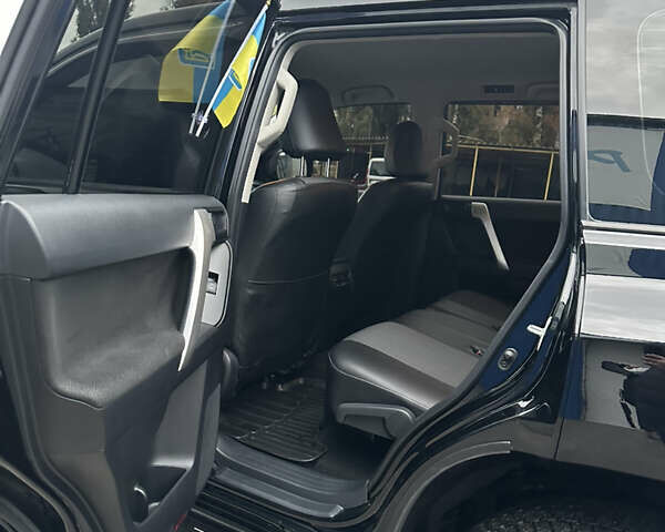 Черный Тойота Ленд Крузер Прадо, объемом двигателя 4 л и пробегом 58 тыс. км за 40000 $, фото 11 на Automoto.ua