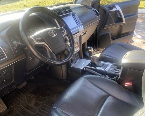 Черный Тойота Ленд Крузер Прадо, объемом двигателя 3.96 л и пробегом 106 тыс. км за 42000 $, фото 14 на Automoto.ua