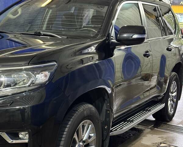 Черный Тойота Ленд Крузер Прадо, объемом двигателя 4 л и пробегом 139 тыс. км за 42000 $, фото 14 на Automoto.ua