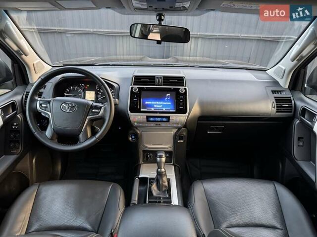 Черный Тойота Ленд Крузер Прадо, объемом двигателя 3.96 л и пробегом 149 тыс. км за 41500 $, фото 7 на Automoto.ua