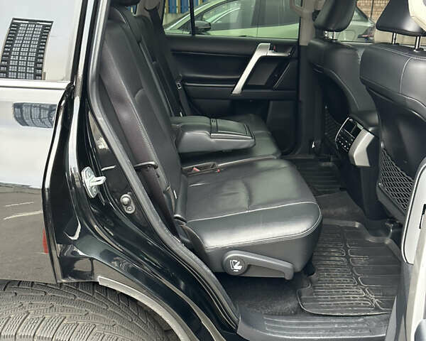 Чорний Тойота Ленд Крузер Прадо, об'ємом двигуна 3.96 л та пробігом 105 тис. км за 44000 $, фото 35 на Automoto.ua