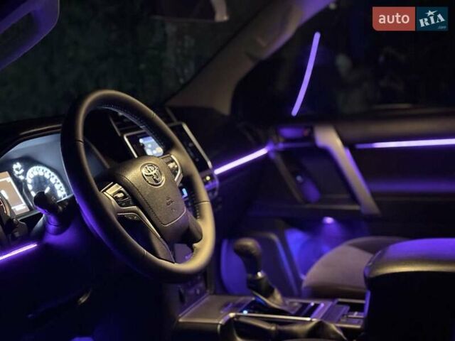 Черный Тойота Ленд Крузер Прадо, объемом двигателя 2.76 л и пробегом 93 тыс. км за 45000 $, фото 2 на Automoto.ua