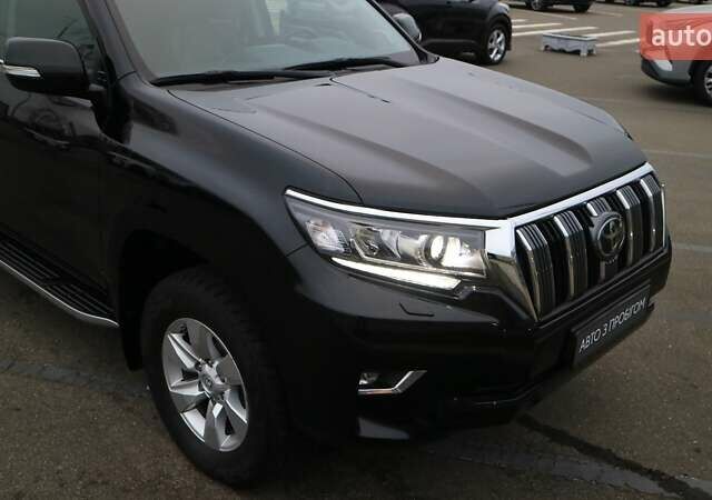 Черный Тойота Ленд Крузер Прадо, объемом двигателя 4 л и пробегом 164 тыс. км за 37768 $, фото 29 на Automoto.ua