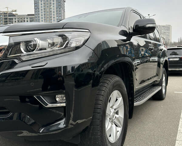 Чорний Тойота Ленд Крузер Прадо, об'ємом двигуна 3.96 л та пробігом 105 тис. км за 44000 $, фото 10 на Automoto.ua