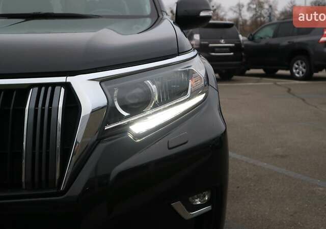 Черный Тойота Ленд Крузер Прадо, объемом двигателя 4 л и пробегом 164 тыс. км за 37768 $, фото 24 на Automoto.ua