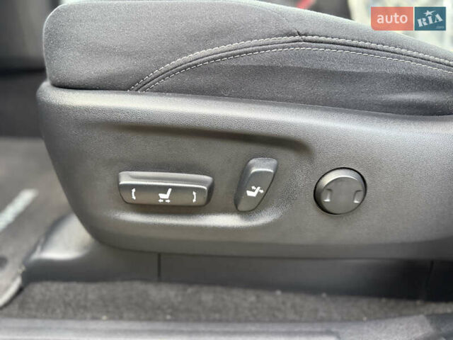 Черный Тойота Ленд Крузер Прадо, объемом двигателя 2.76 л и пробегом 2 тыс. км за 49900 $, фото 43 на Automoto.ua