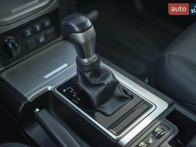 Черный Тойота Ленд Крузер Прадо, объемом двигателя 3.96 л и пробегом 87 тыс. км за 44500 $, фото 33 на Automoto.ua