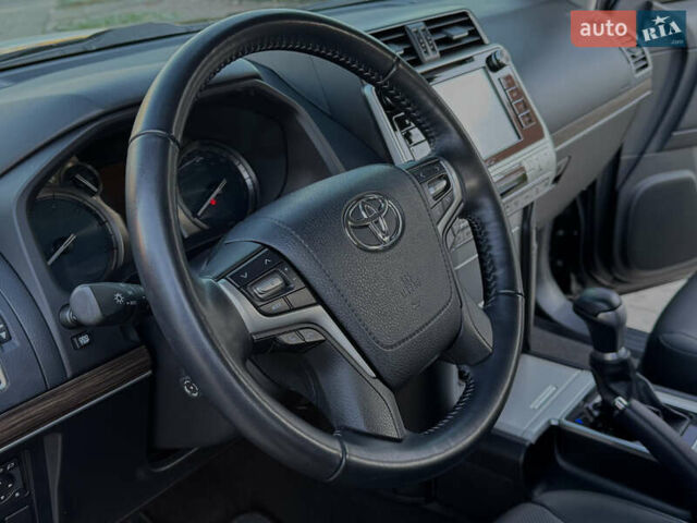 Тойота Ленд Крузер Прадо 2020 в Одессе на Automoto.ua Черный Тойота Ленд Крузер Прадо, объемом двигателя 3.96 л и пробегом 34 тыс. км за 48900 $, фото 65 на Automoto.ua