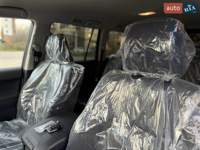 Черный Тойота Ленд Крузер Прадо, объемом двигателя 2.76 л и пробегом 2 тыс. км за 49900 $, фото 22 на Automoto.ua