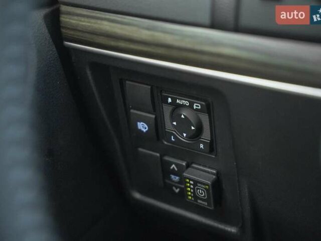 Черный Тойота Ленд Крузер Прадо, объемом двигателя 3.96 л и пробегом 87 тыс. км за 44500 $, фото 21 на Automoto.ua