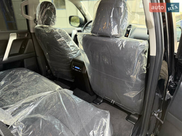 Черный Тойота Ленд Крузер Прадо, объемом двигателя 2.76 л и пробегом 2 тыс. км за 49900 $, фото 30 на Automoto.ua