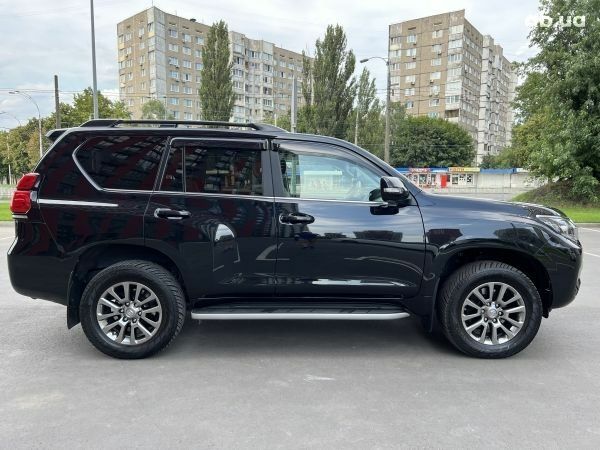 Черный Тойота Ленд Крузер Прадо, объемом двигателя 4 л и пробегом 93 тыс. км за 53900 $, фото 7 на Automoto.ua